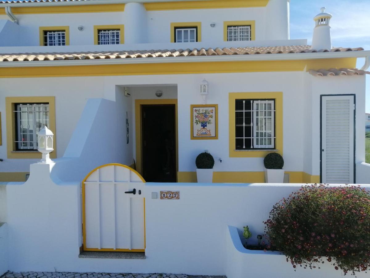 אלבופיירה Beautiful Vila Rafaella, Walk Distance To Beaches מראה חיצוני תמונה