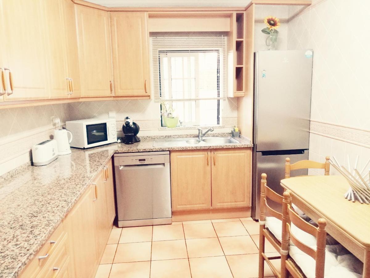 אלבופיירה Beautiful Vila Rafaella, Walk Distance To Beaches מראה חיצוני תמונה