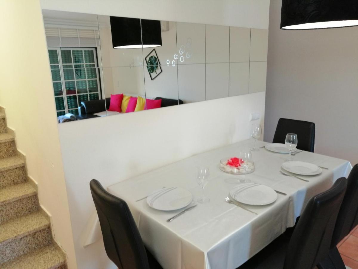 אלבופיירה Beautiful Vila Rafaella, Walk Distance To Beaches מראה חיצוני תמונה